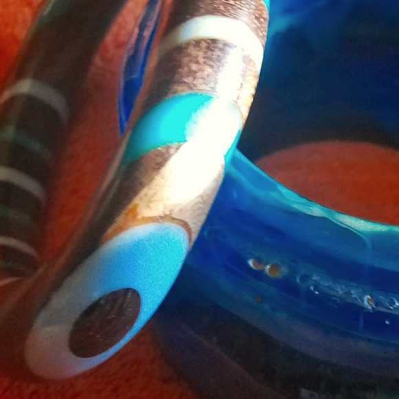 Dominique Denaive Resin & Wood Bangles. France - Picture 2 of 8